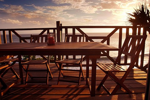 Terrasse acces WIFI au bord de la mer